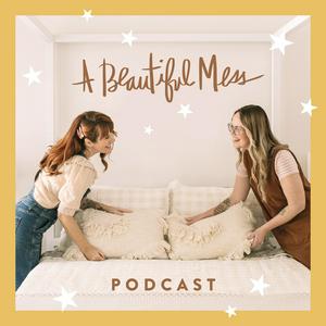 Ouça A Beautiful Mess Podcast na aplicação