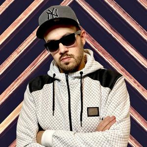 Ouça DJ D.Street Mixtapes / Podcasts na aplicação