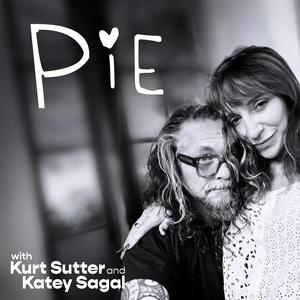 Ouça PIE with Kurt Sutter and Katey Sagal na aplicação